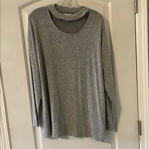 Maurices Neck Cut-Out Gray Long Sleeve Top